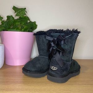 UGG toddler Bailey Bow Boot